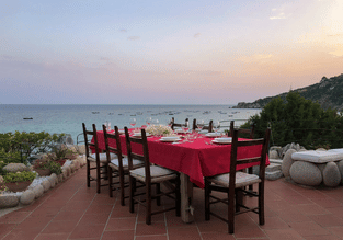 Business Women With Essence Retreat Villa (13)