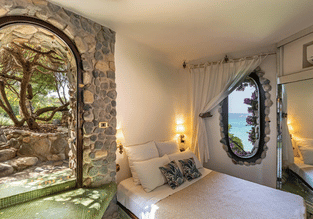 Business Women With Essence Retreat Villa (23)