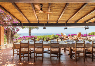 Business Women With Essence Retreat Villa (5)